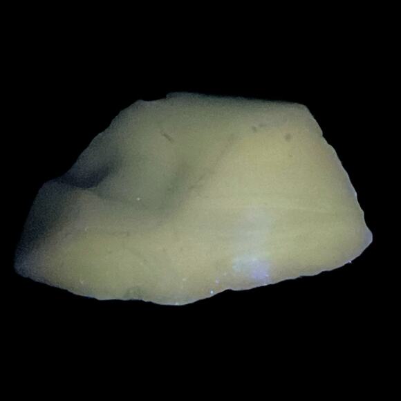 Mint Art Glass Cullet Glowing Manganese Slag Glass #5GM40 - Picture 1 of 8